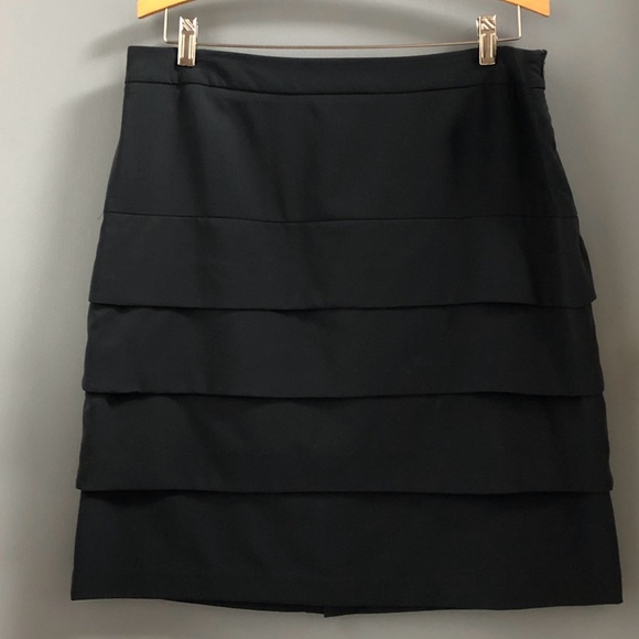 Larry Levine Stretch Tiered Black Skirt, Sz 12 - Picture 12 of 12